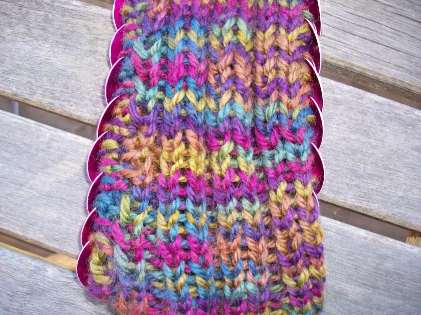 Ribbed back of mitts