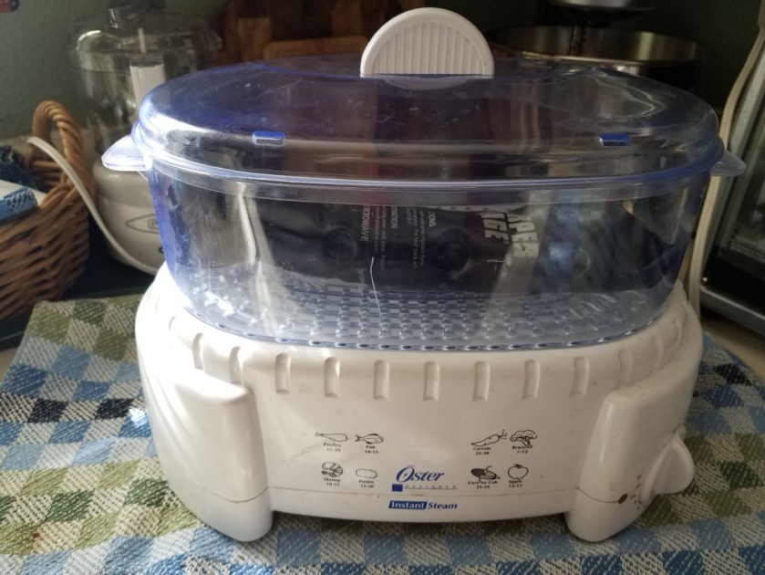 Steamer with hot pack