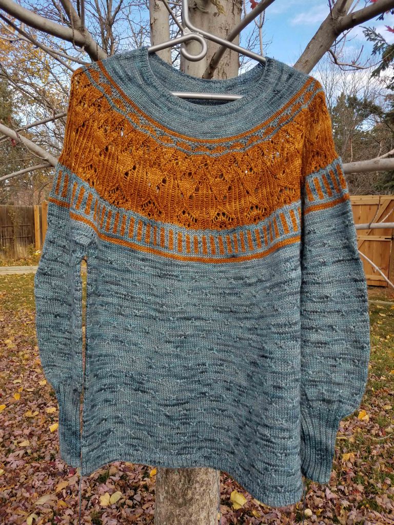 Zweig hanging in tree.